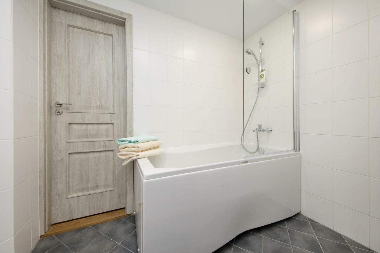 Appartamento Lootsi 3A Nordic Style With Parking Reval Esterno foto